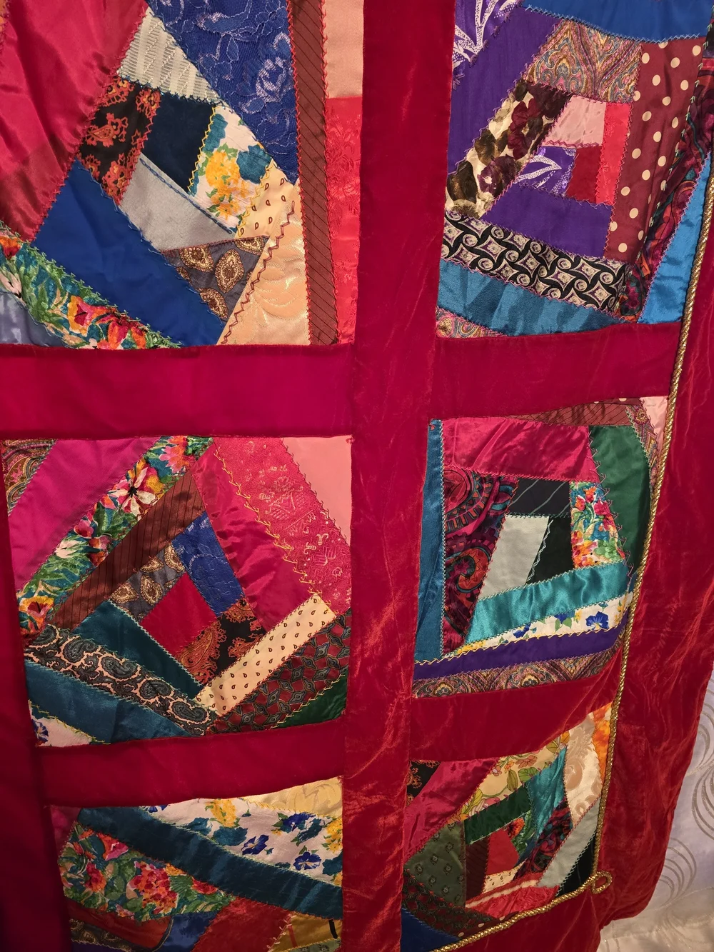 Vibrant Red Patchwork Quilt - Multicolor Block Design